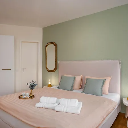 Double Classic-5 By Interhome Апартаменты *